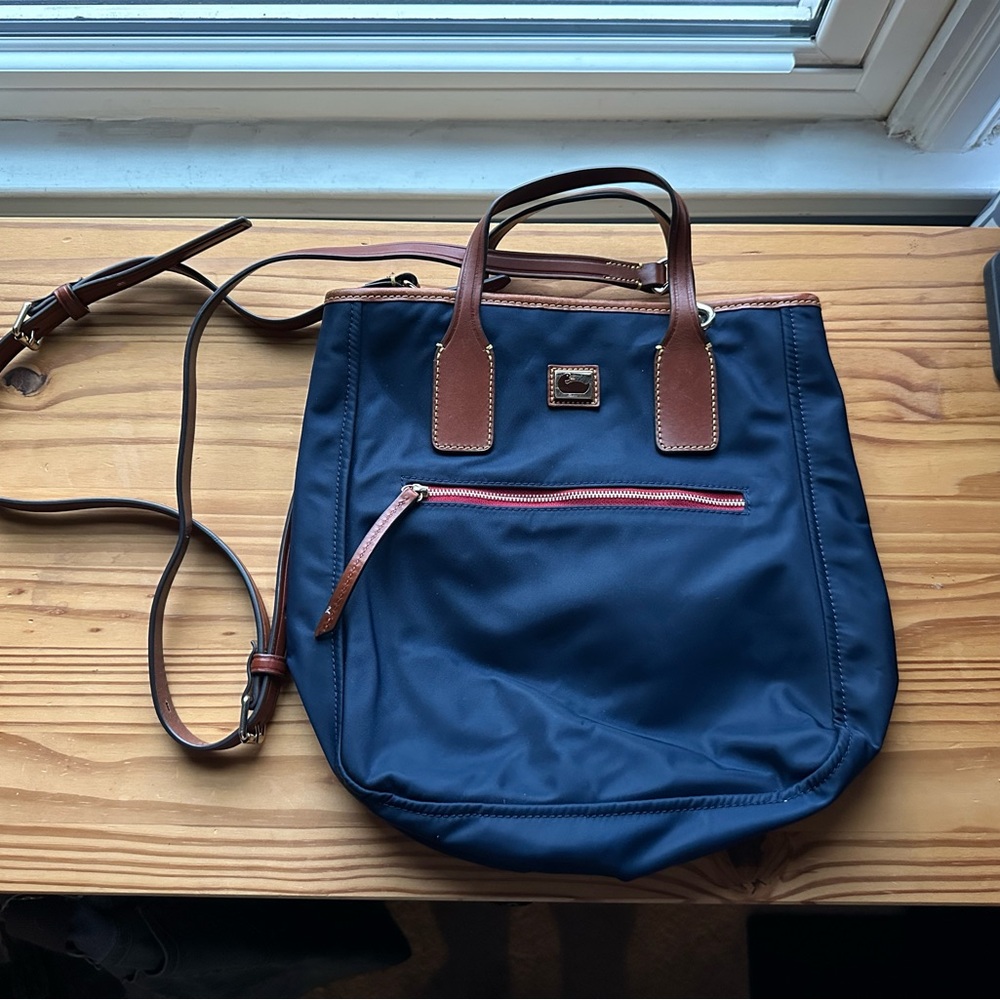 Dooney and Bourke crossbody bag